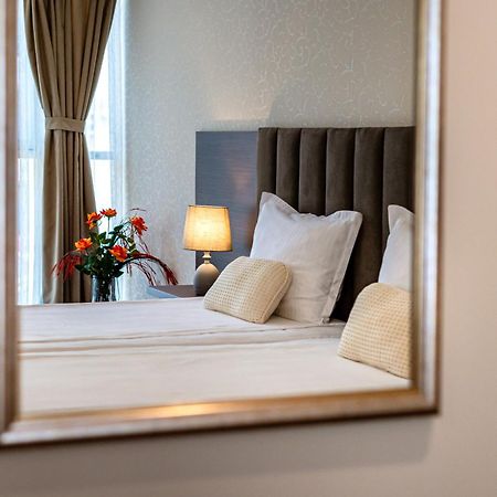 Cityscape Luxury Suites Plovdiv Bagian luar foto