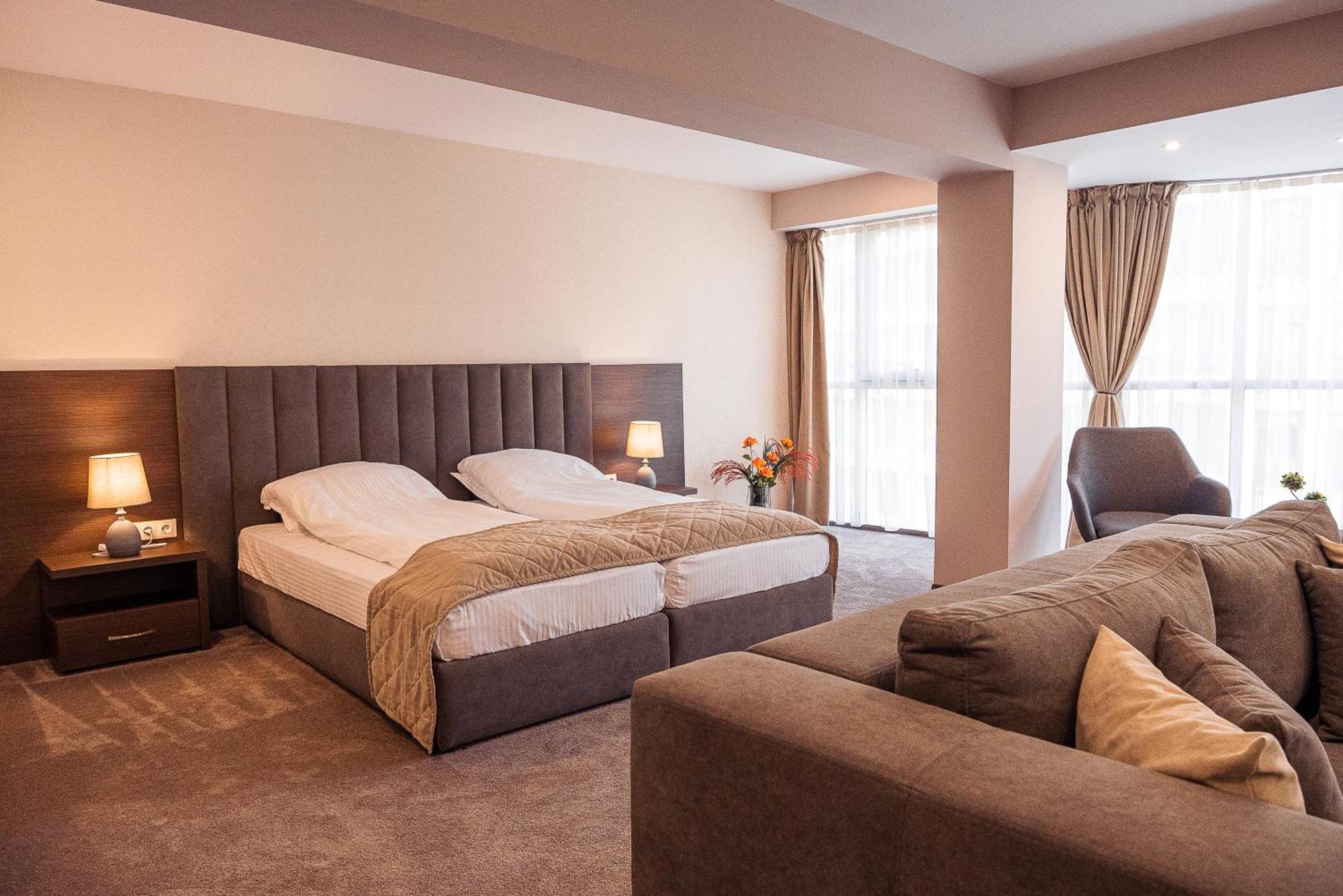 Cityscape Luxury Suites Plovdiv Bagian luar foto